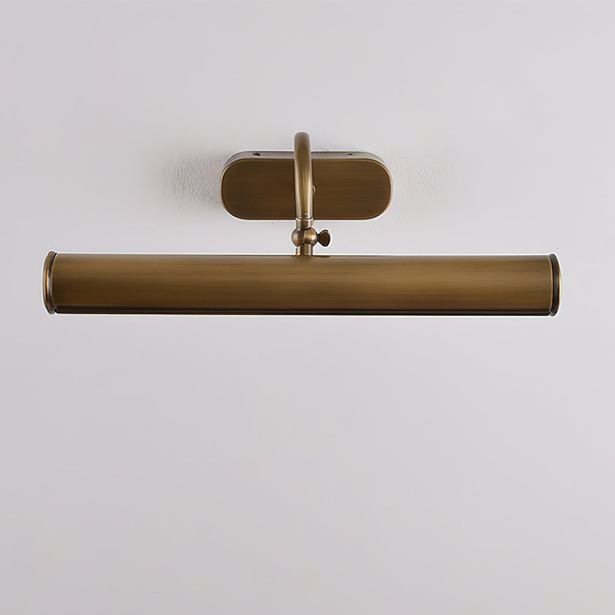 Ainsworth Messing-Wandleuchte