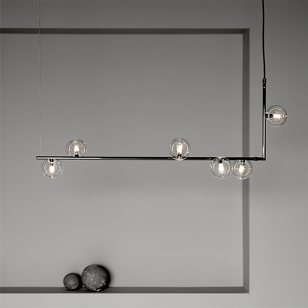 Moss Kronleuchter aus Glas mit schwarzem Stahl in linearer Form