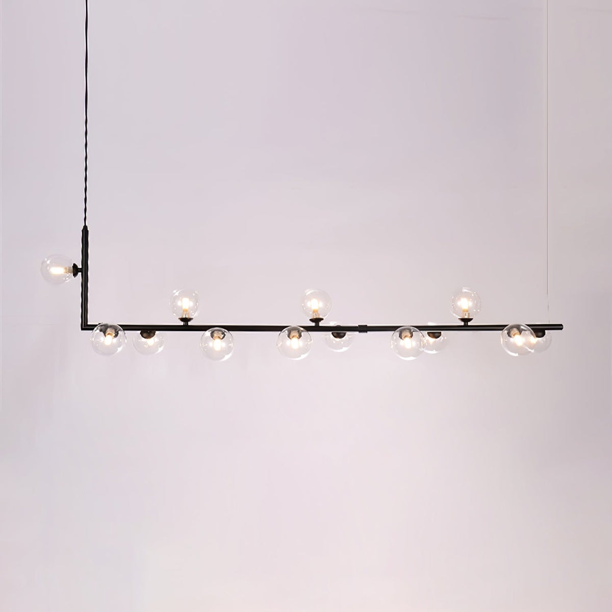 Moss Kronleuchter aus Glas mit schwarzem Stahl in linearer Form
