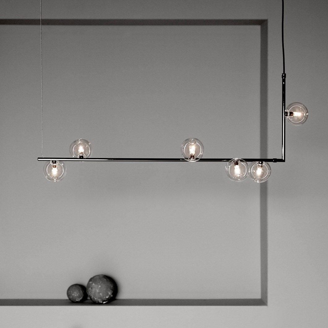 Moss Kronleuchter aus Glas mit schwarzem Stahl in linearer Form