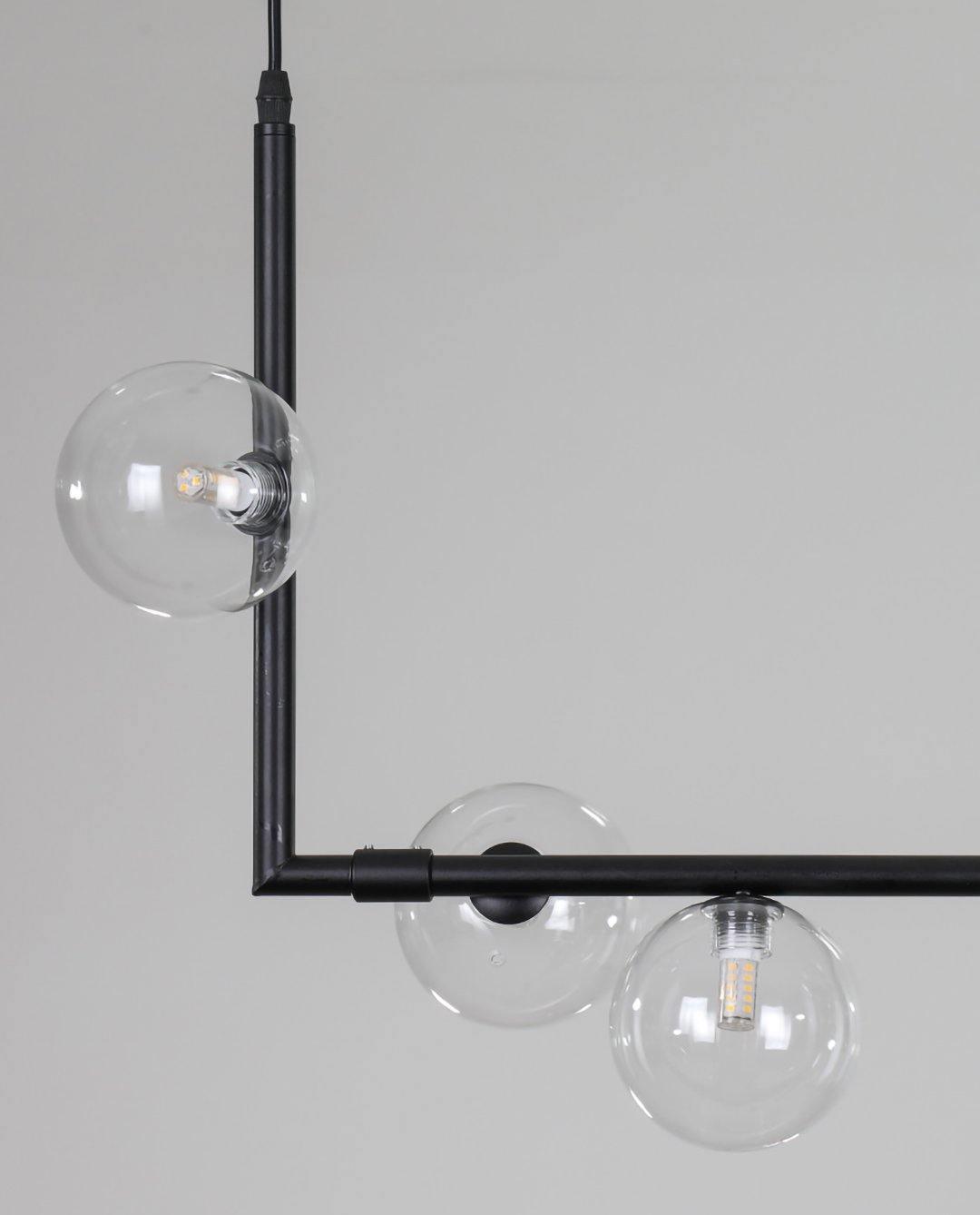 Moss Kronleuchter aus Glas mit schwarzem Stahl in linearer Form