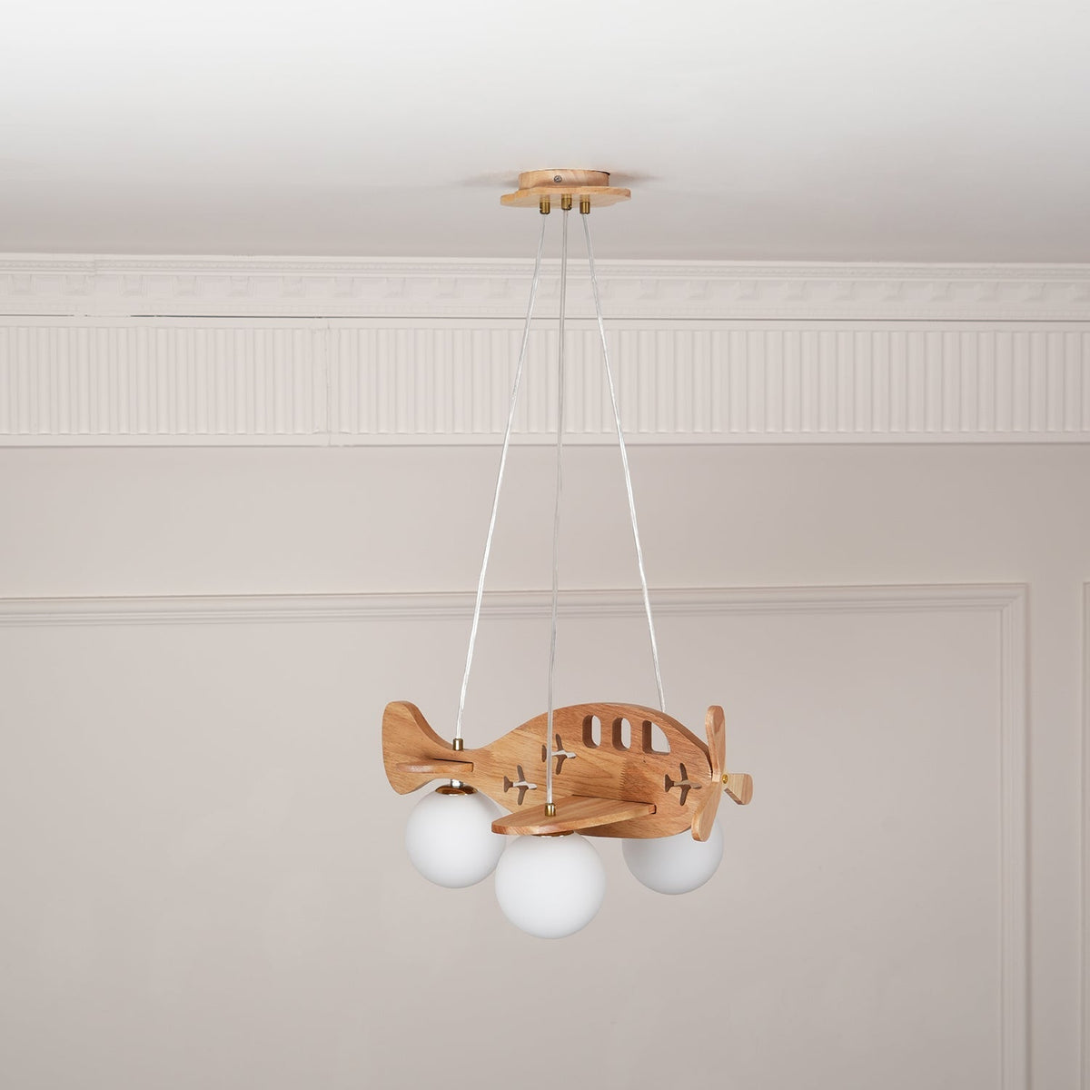 Aldenine Pendelleuchte aus Holz mit künstlerischem Design