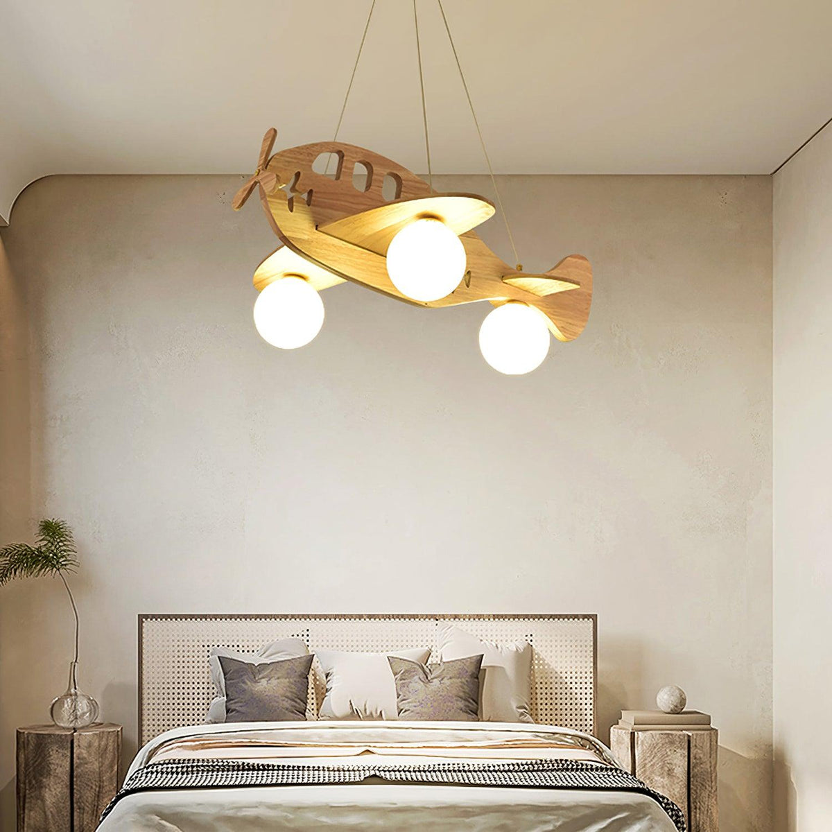 Aldenine Pendelleuchte aus Holz mit künstlerischem Design