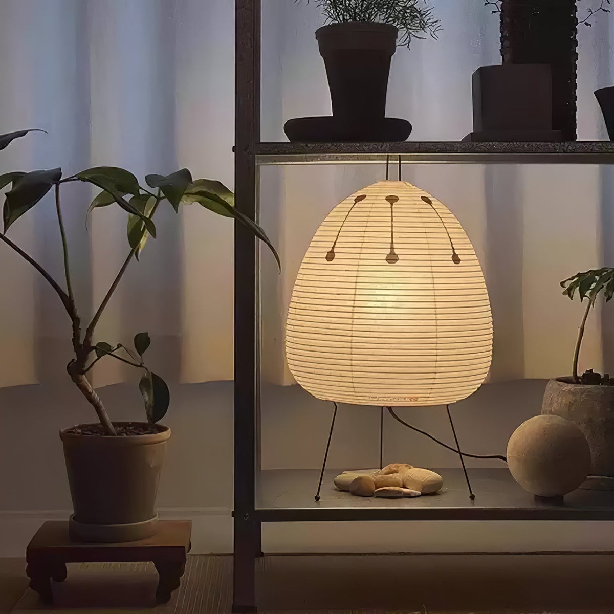 Tranquilux Tischleuchte japanisch inspiriert aus Papier
