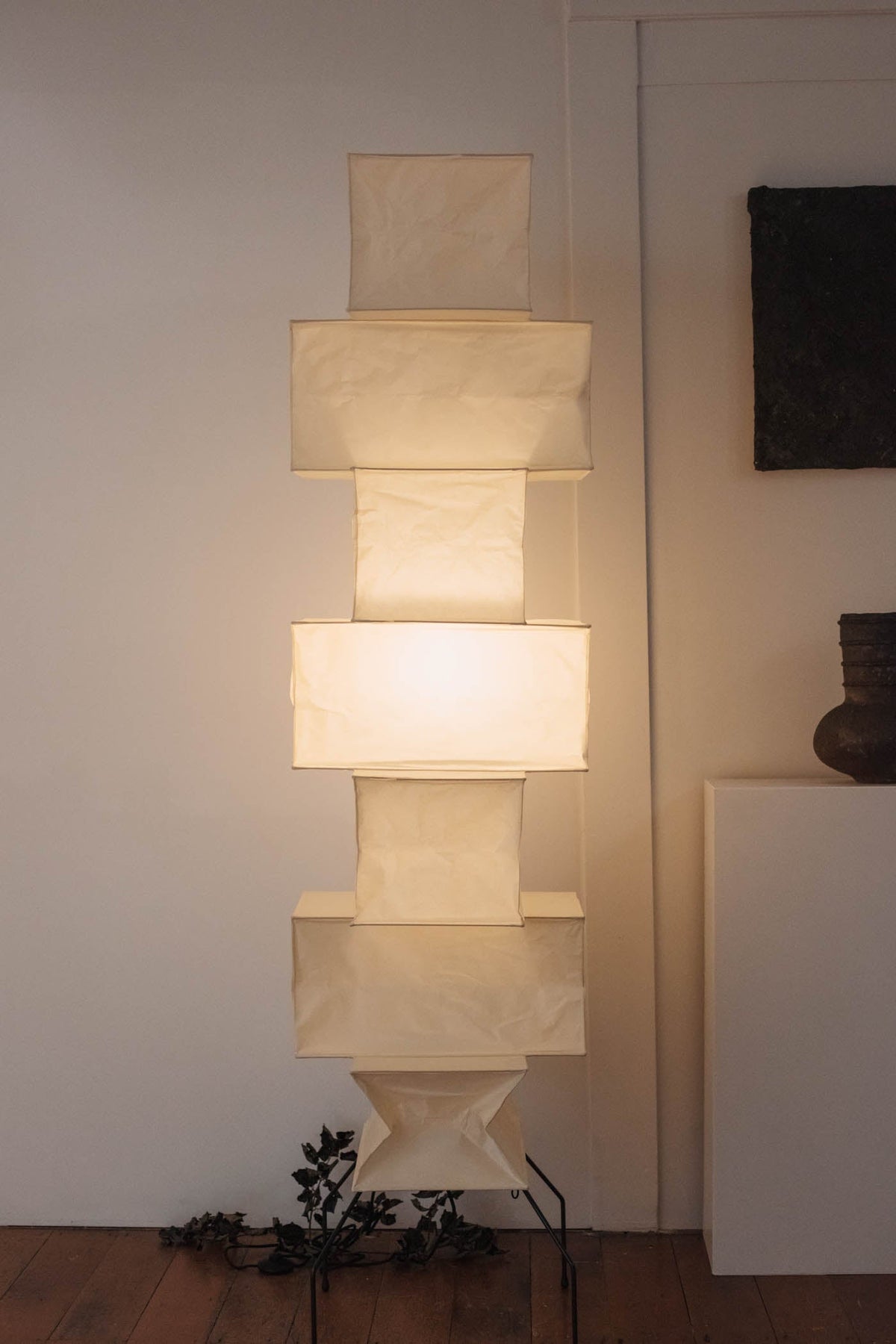 Avara Papier-Stehleuchte