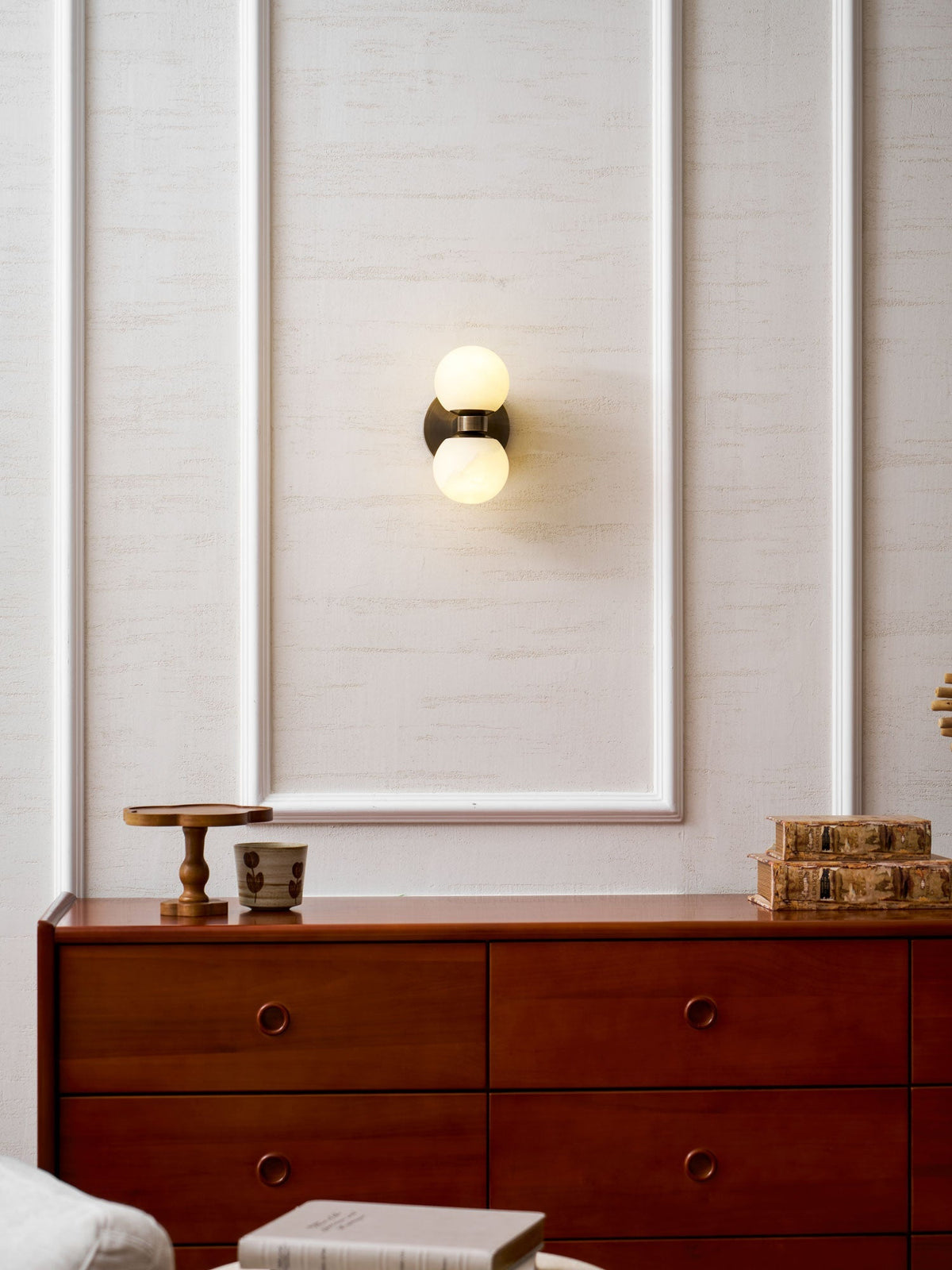 Lumenor Alabaster Celestia Orb Wandleuchte