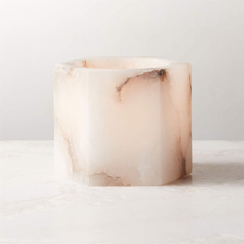 Qesta Nachttisch im Innenbereich, modernes Natur-Alabaster-Würfel-Kerzenständer