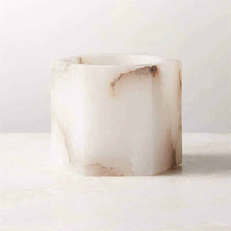 Qesta Nachttisch im Innenbereich, modernes Natur-Alabaster-Würfel-Kerzenständer