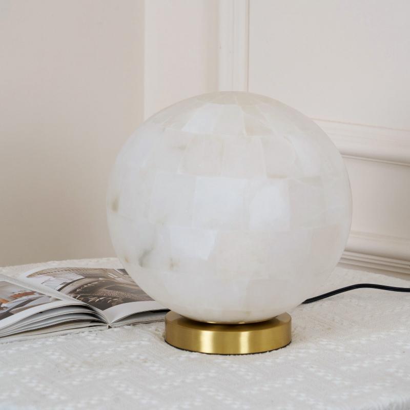 Alabaster-Tischlampe
