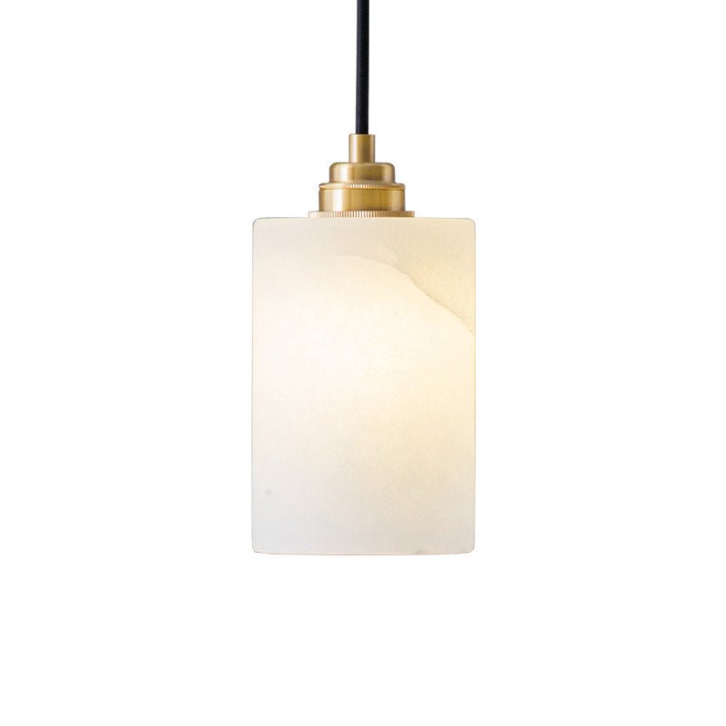 Nivanian Kronleuchter aus Alabaster in Zylinderform mit Kieselsteinstruktur