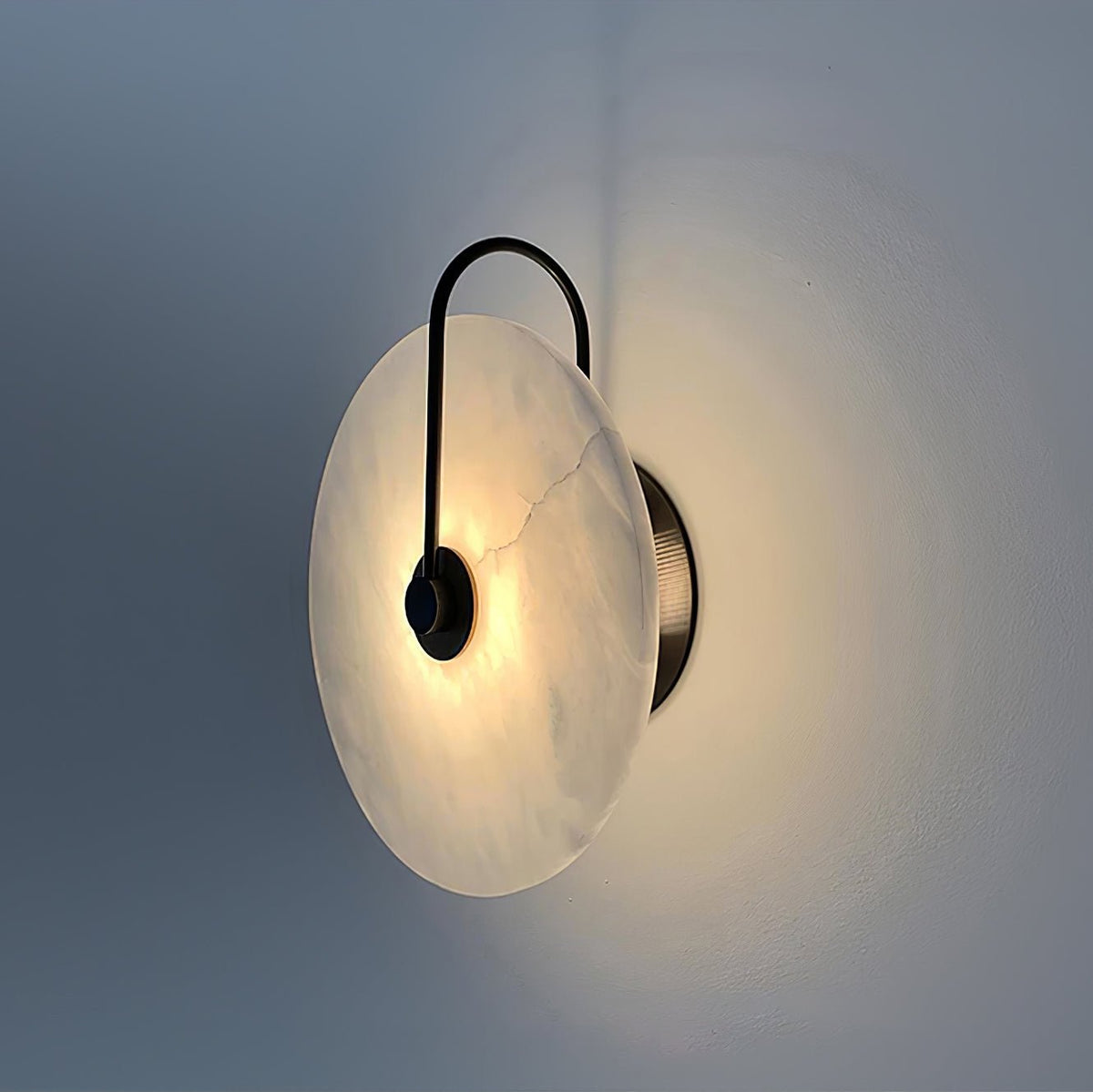 Albeenne Alabaster Kugel-Wandleuchte