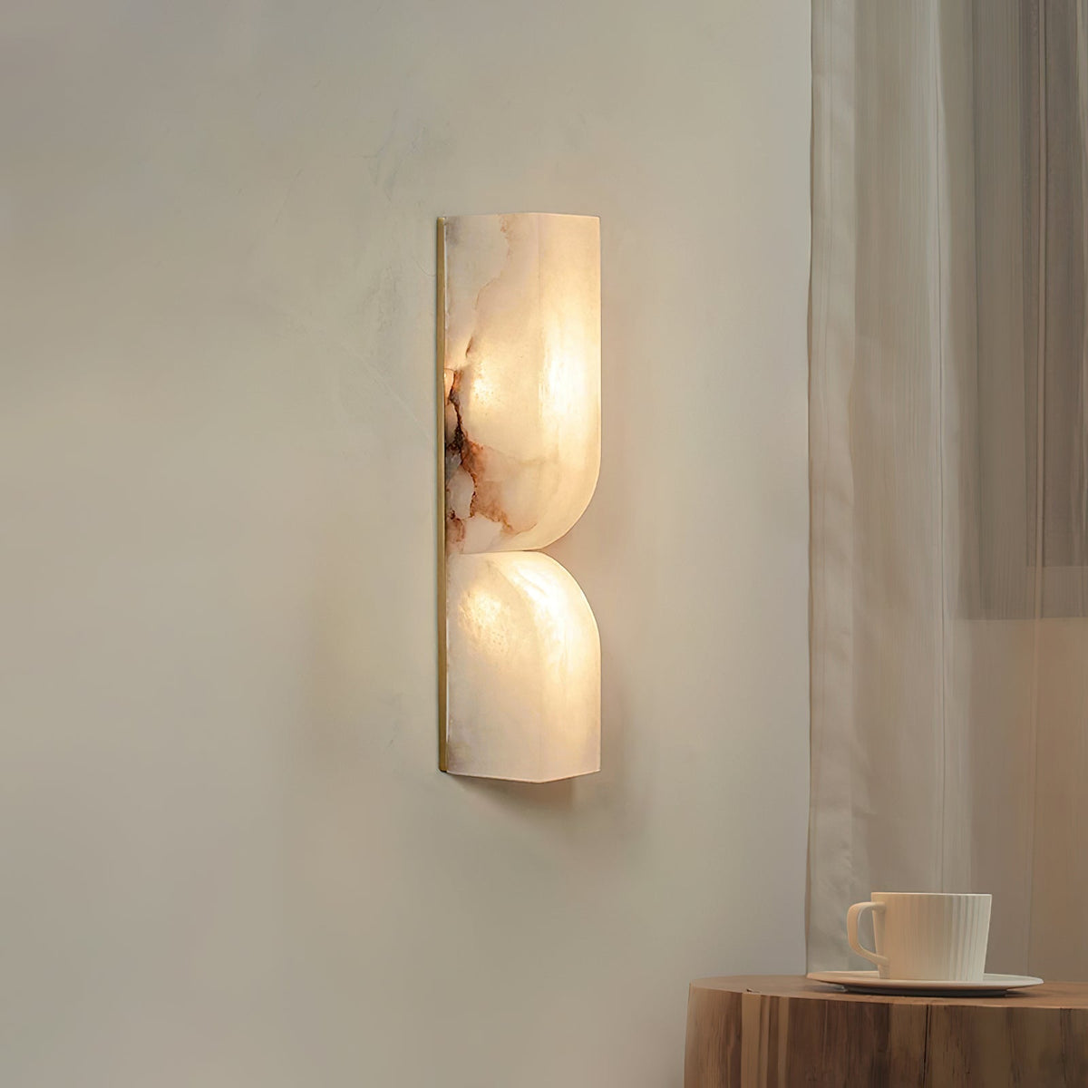 Lena Wandleuchte aus Alabaster mit Stecker