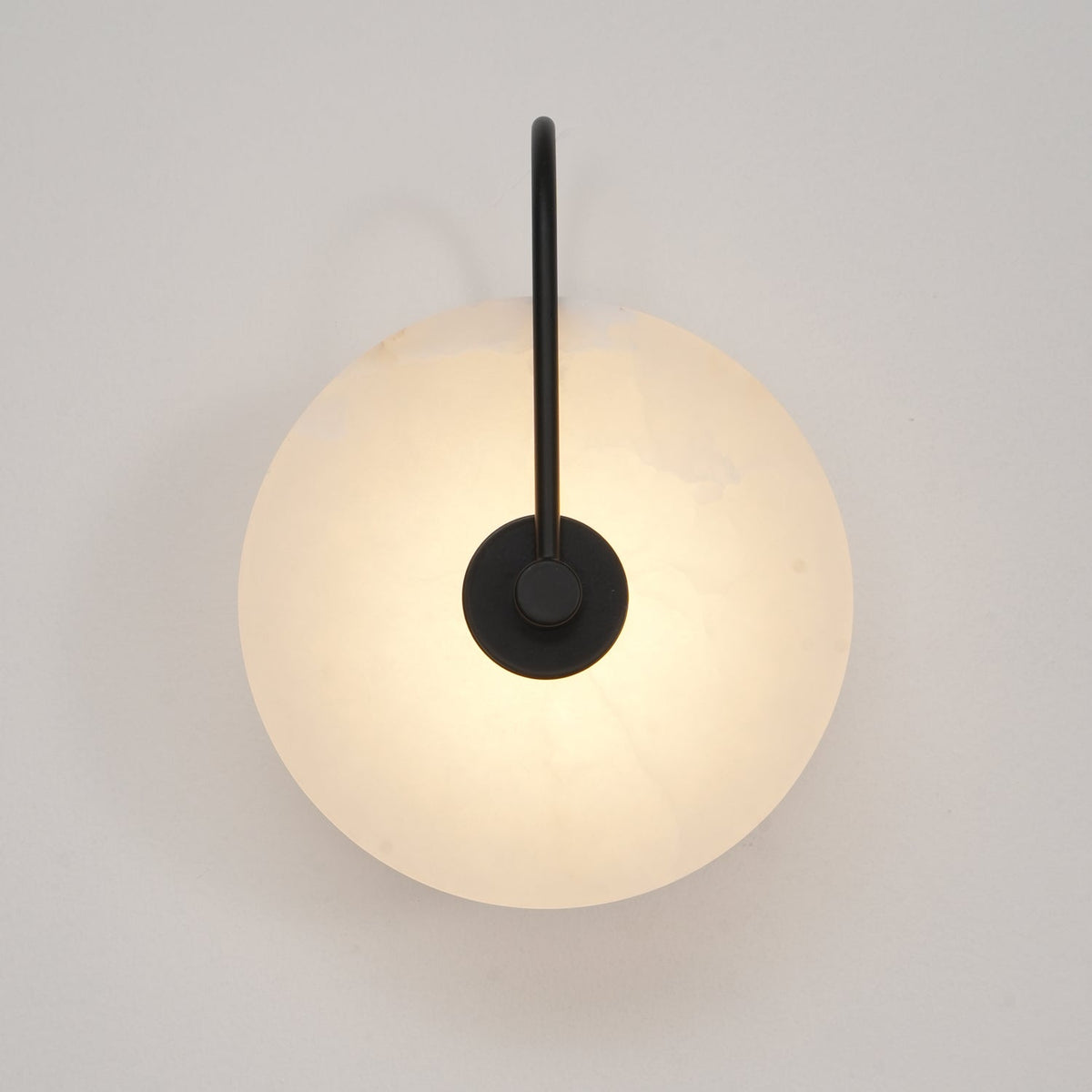 Albeenne Alabaster Kugel-Wandleuchte