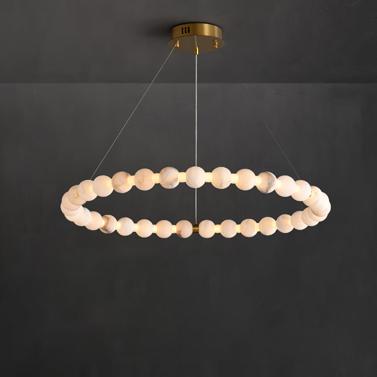 Eirelian zeitgenössische Alabaster-Pendelleuchte in Kronleuchter-Form
