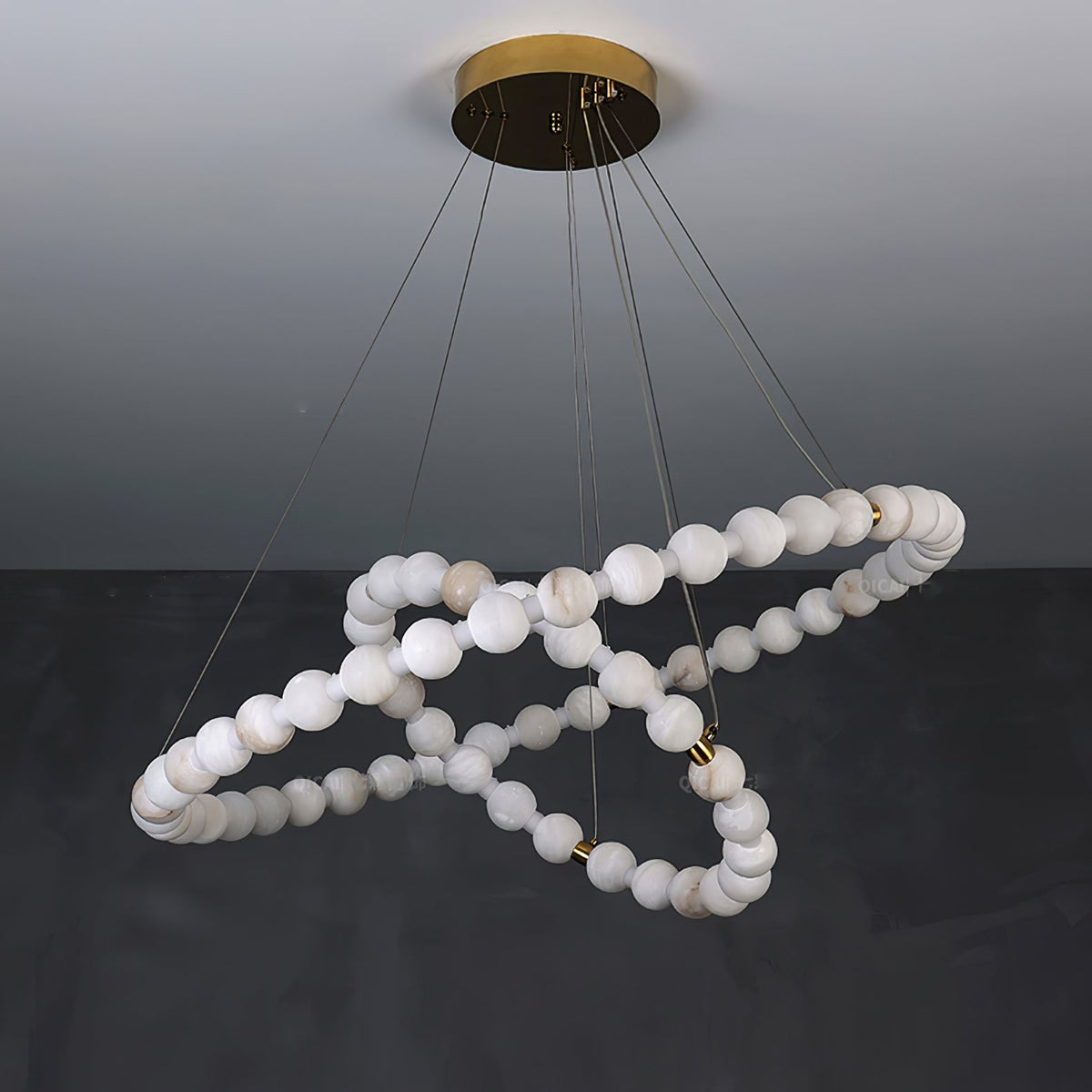 Eirelian zeitgenössische Alabaster-Pendelleuchte in Kronleuchter-Form