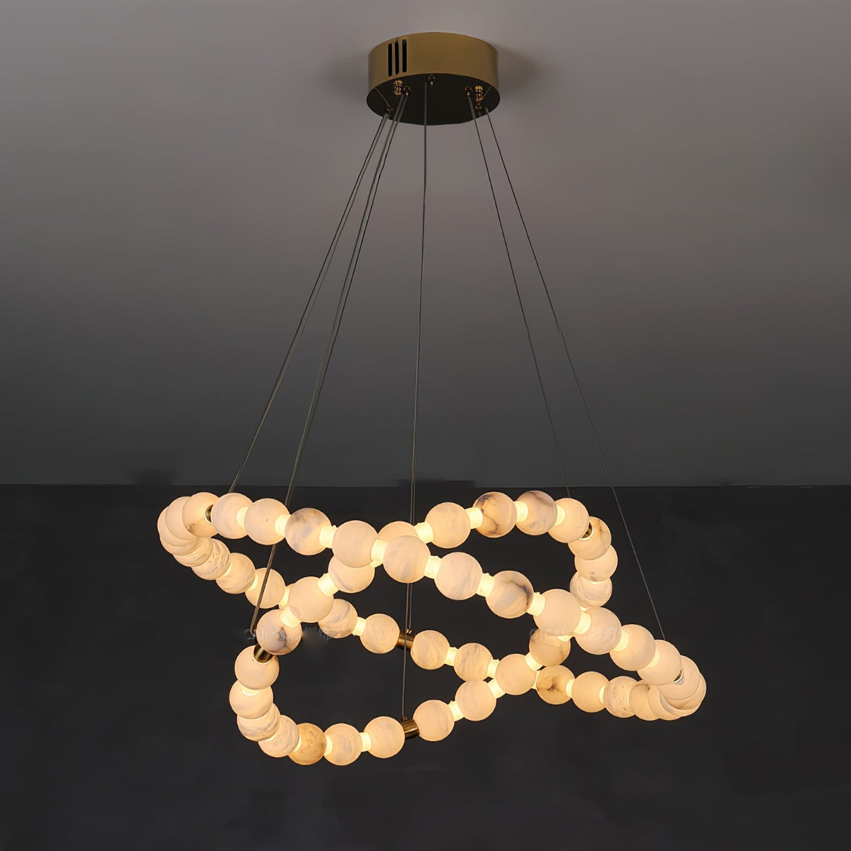 Eirelian zeitgenössische Alabaster-Pendelleuchte in Kronleuchter-Form