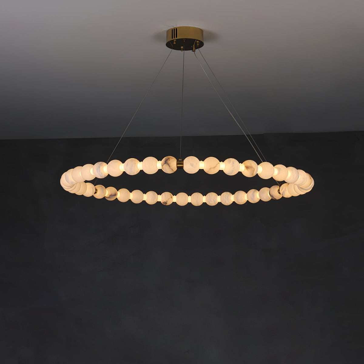 Eirelian zeitgenössische Alabaster-Pendelleuchte in Kronleuchter-Form
