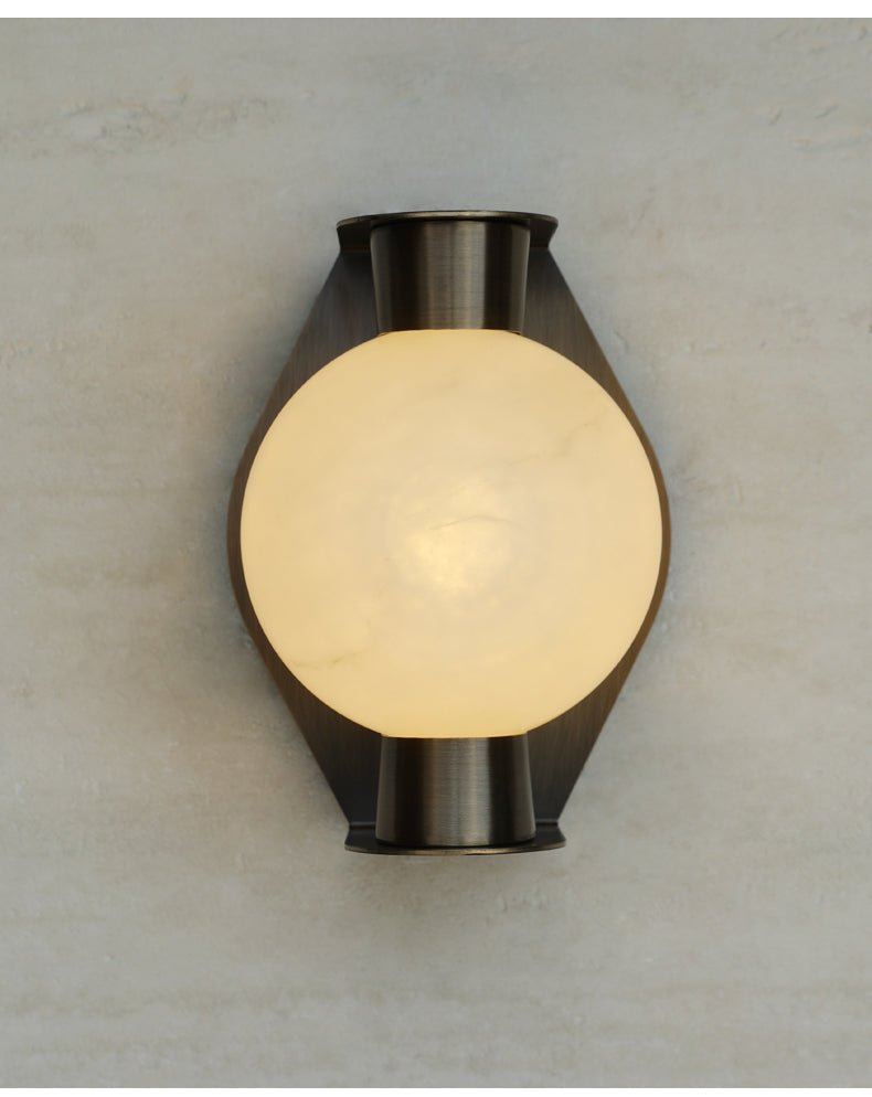 Caldrien Alabaster Orb Alabaster-Wandleuchte