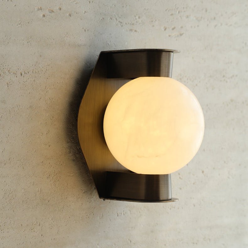 Caldrien Alabaster Orb Alabaster-Wandleuchte
