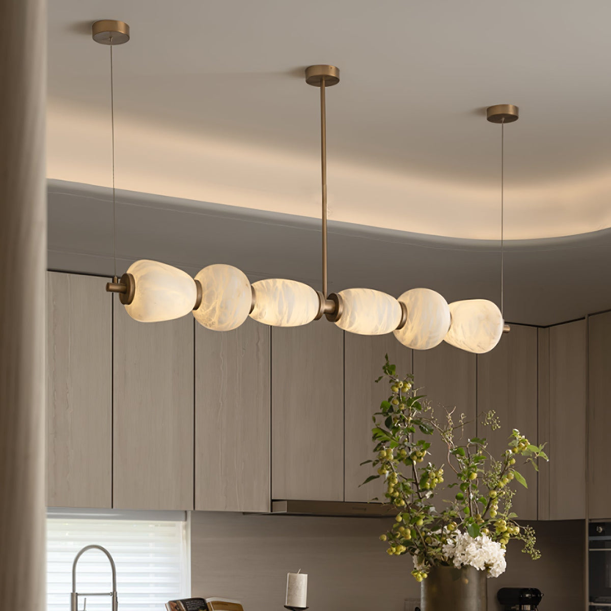 Saroa Alabaster Linear Pendelleuchte