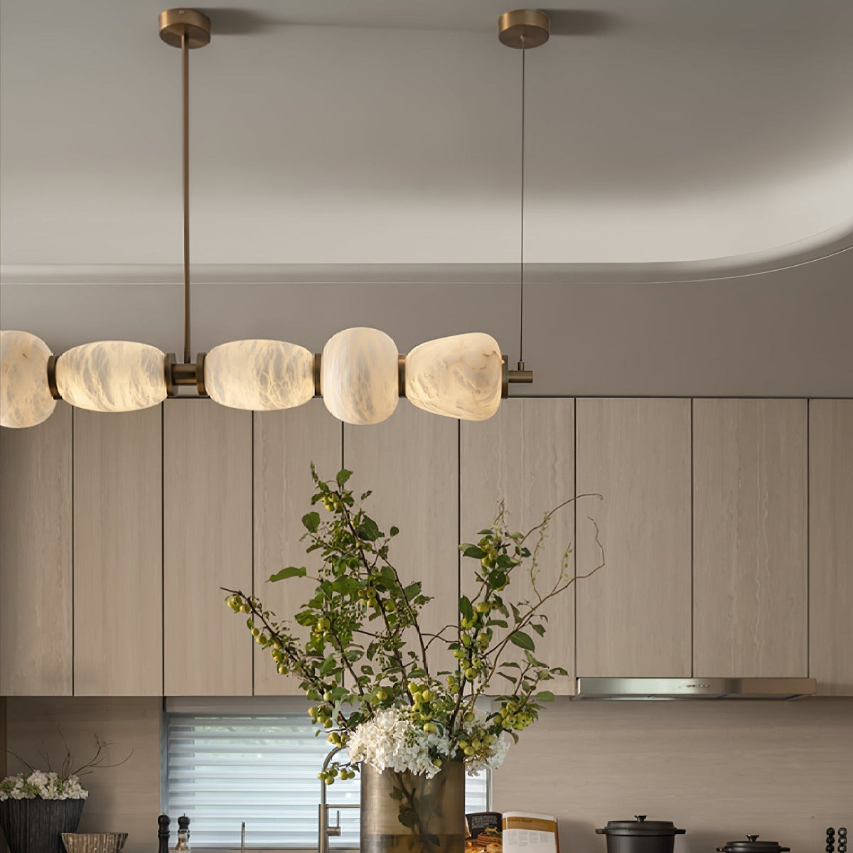 Saroa Alabaster Linear Pendelleuchte