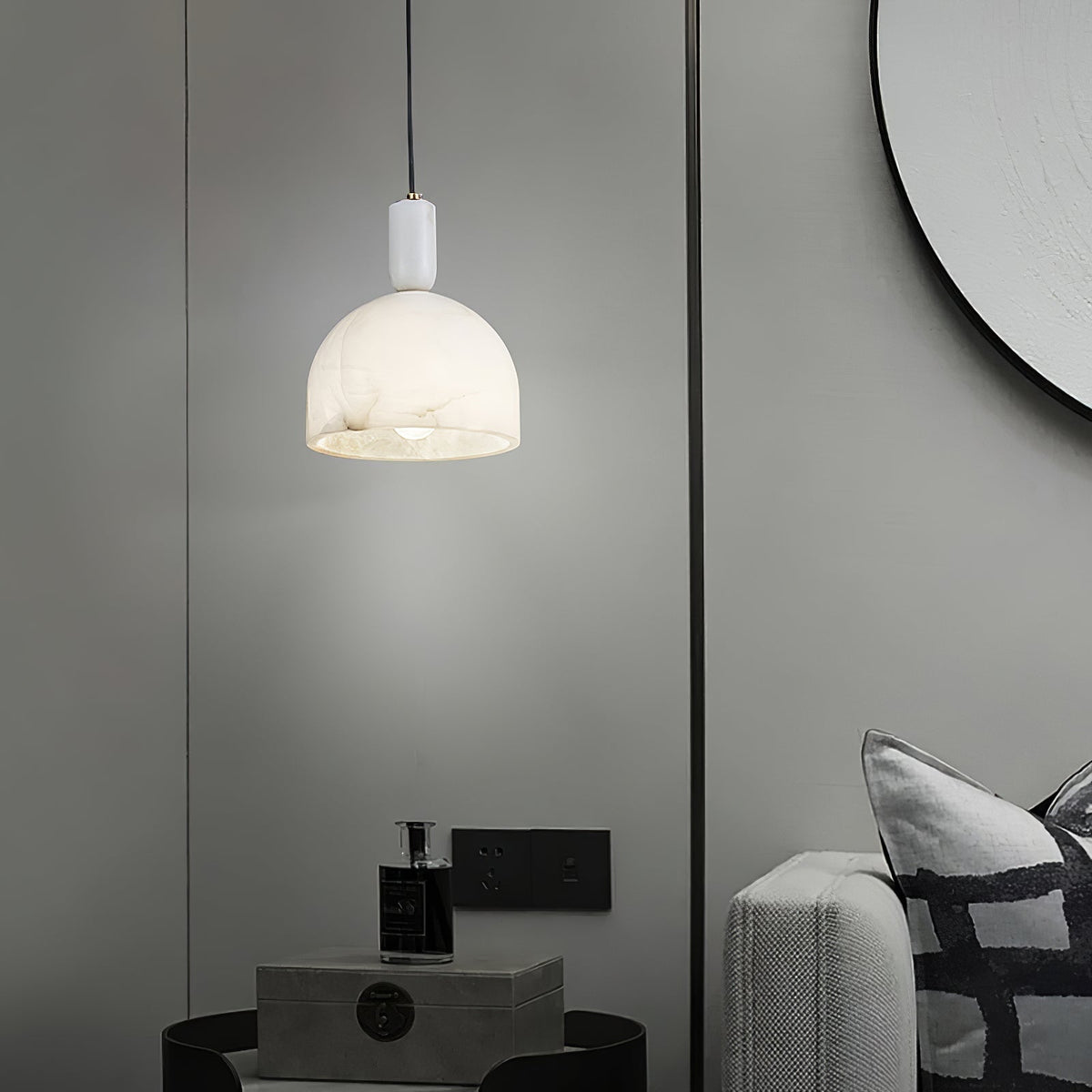 Leda Minimalistische Pendelleuchte aus Alabaster