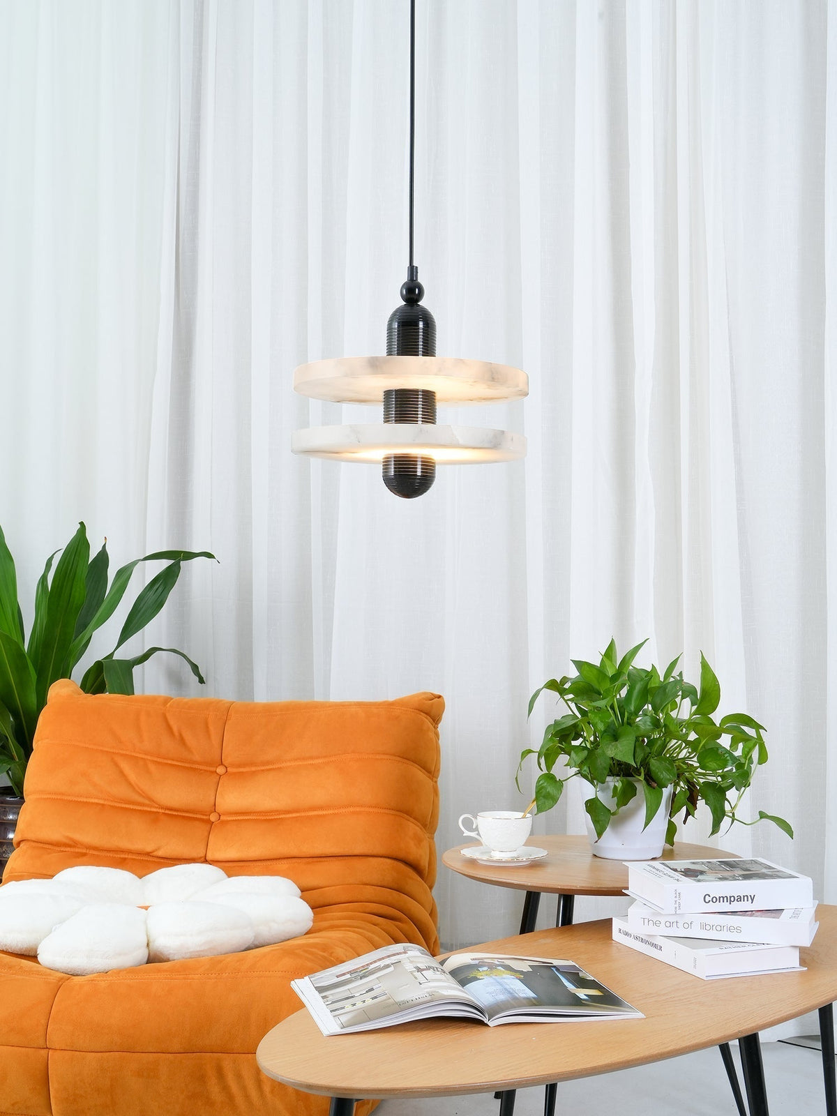Alabaster Planes Pendelleuchte mit gerilltem Kern futuristisch | Cielum