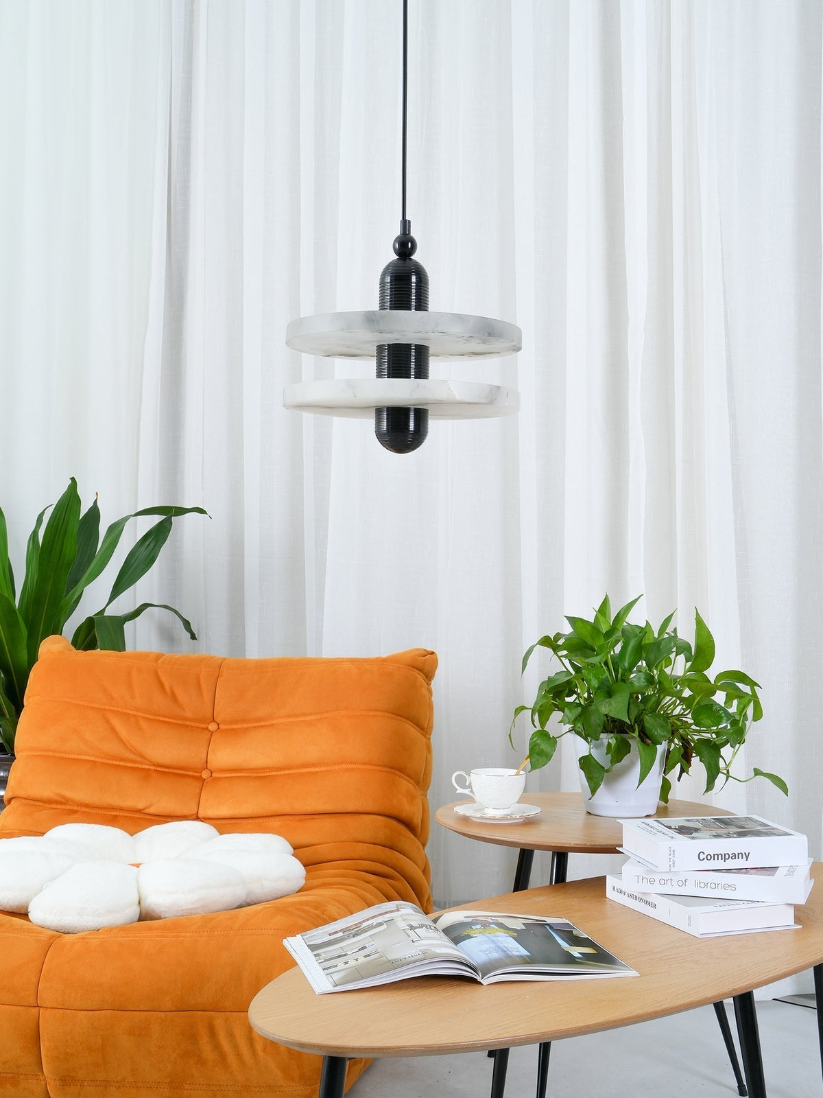 Alabaster Planes Pendelleuchte mit gerilltem Kern futuristisch | Cielum