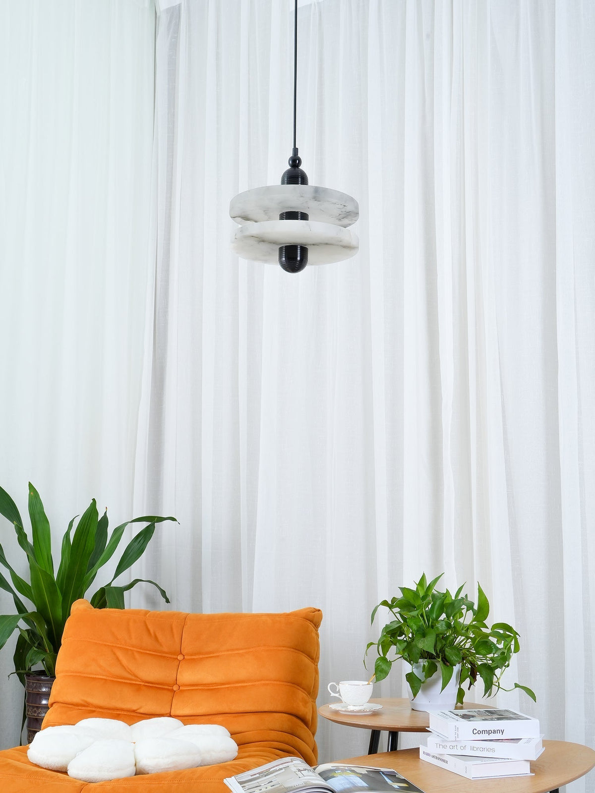 Alabaster Planes Pendelleuchte mit gerilltem Kern futuristisch | Cielum