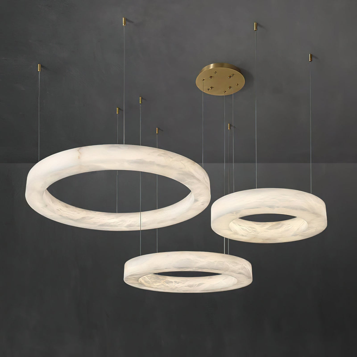 Plotuvyn Kronleuchter zeitgenössische luxuriöse Kronleuchte aus Alabaster in Ringform