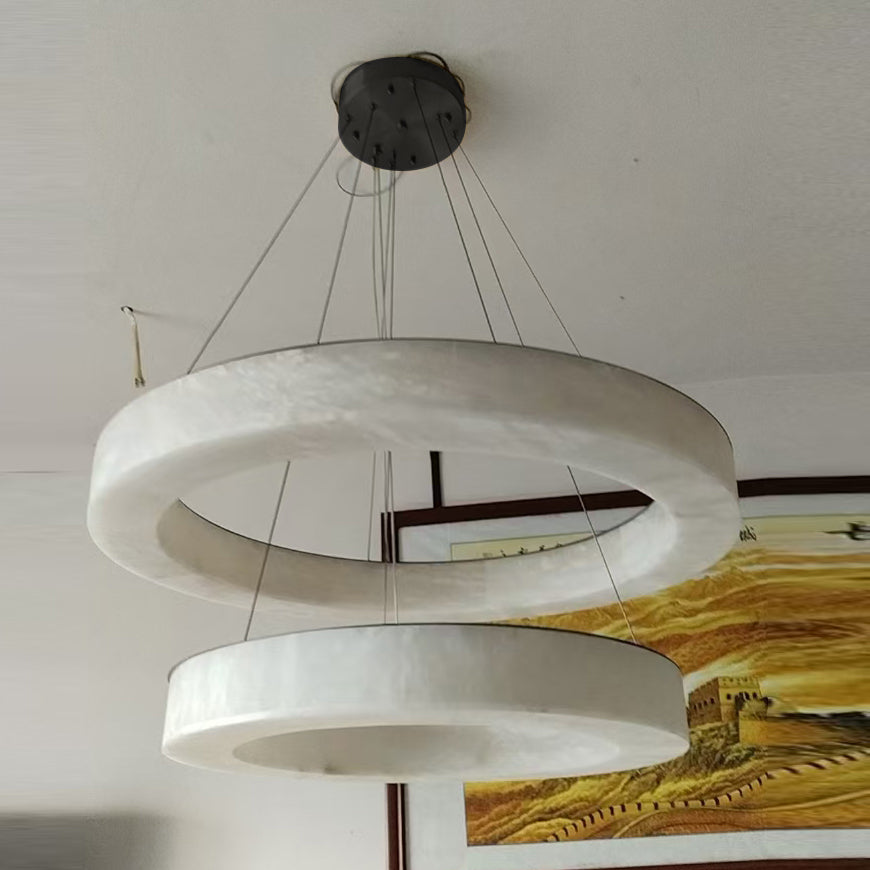 Plotuvyn Kronleuchter zeitgenössische luxuriöse Kronleuchte aus Alabaster in Ringform