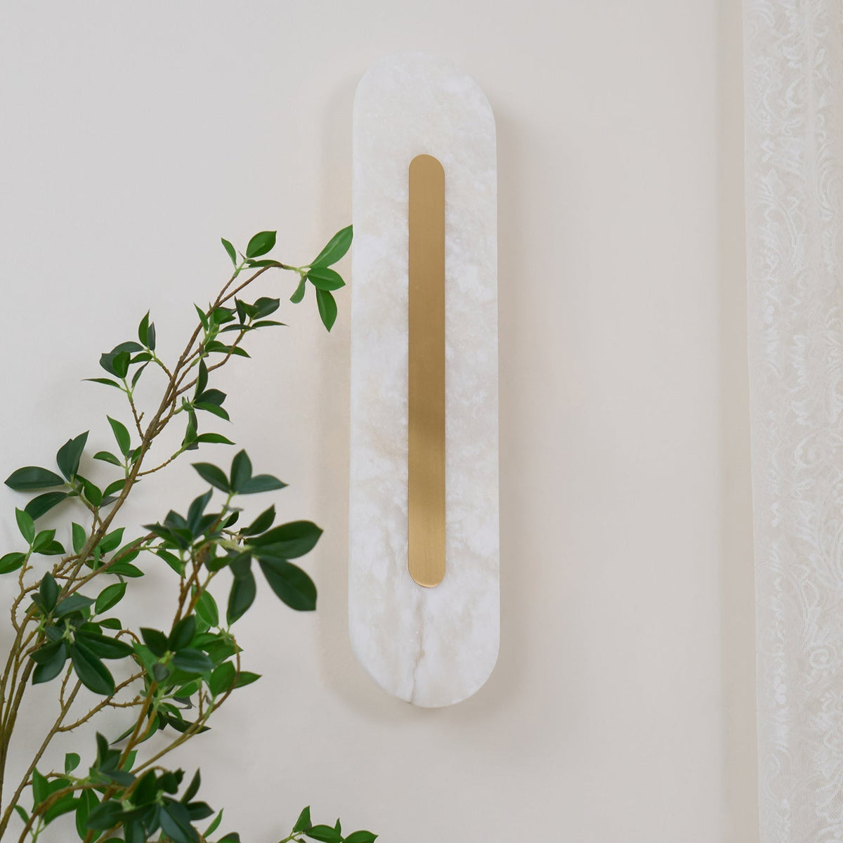 Selvia Minimalistische Wandleuchte aus Alabaster