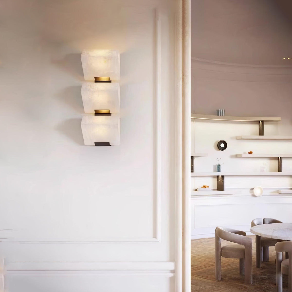 Niviella stufenförmige Alabaster-Wandleuchte mit Stecker