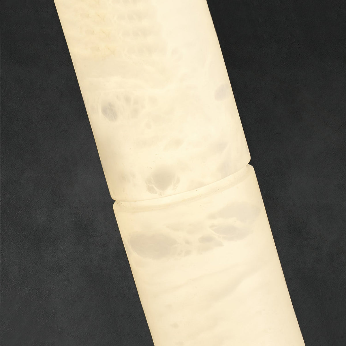 Plotuvyi zeitgenössische Alabaster-Pendelleuchte in Streifenform