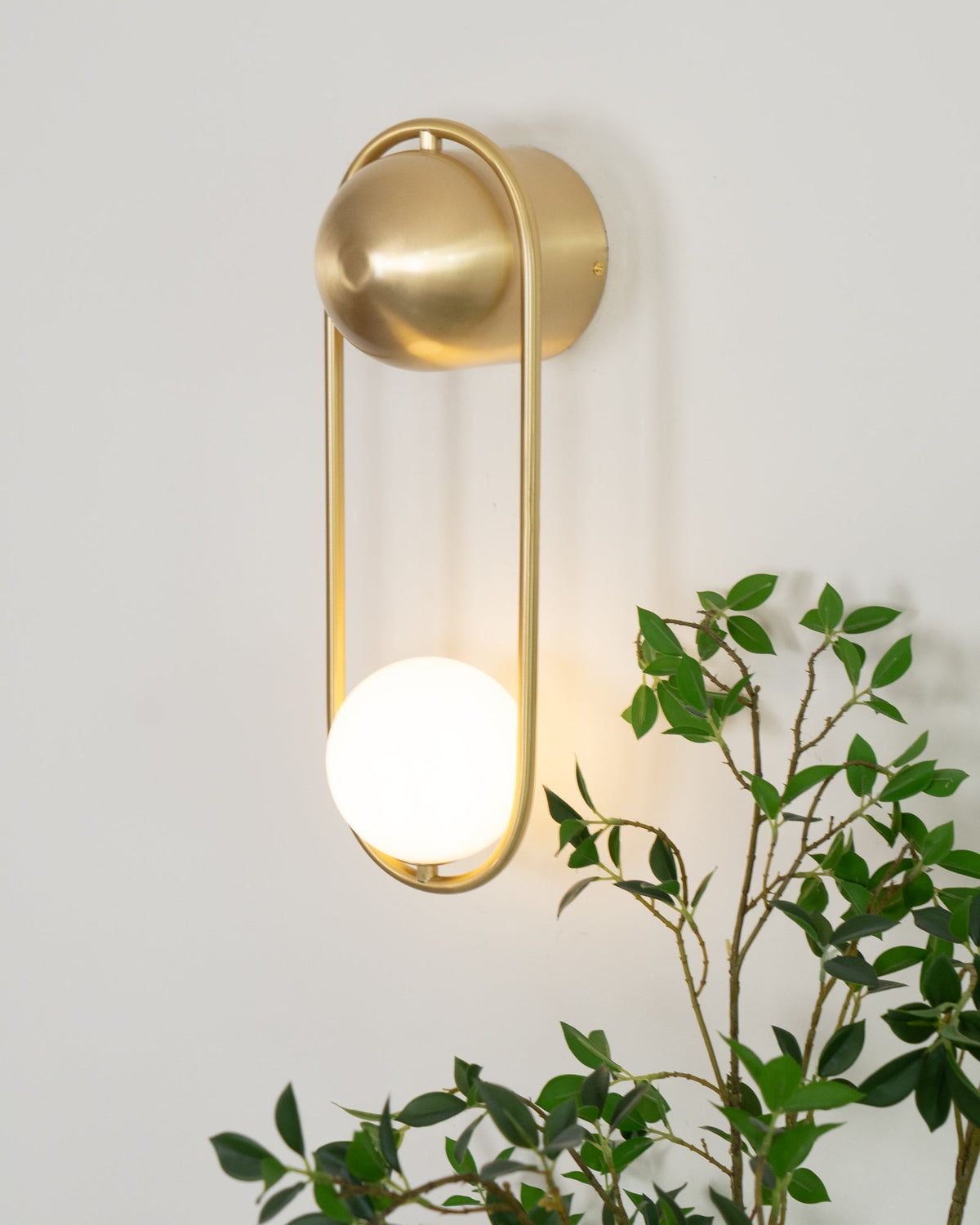 Glode Wandleuchte Loop Rahmen Kugel Kunst Minimalistisch Schlafzimmer | Cielum