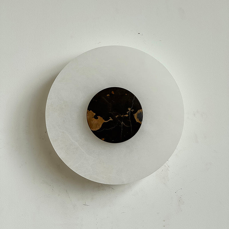 Rauduvyi zeitgenössische minimalistische Wandleuchte aus Alabaster