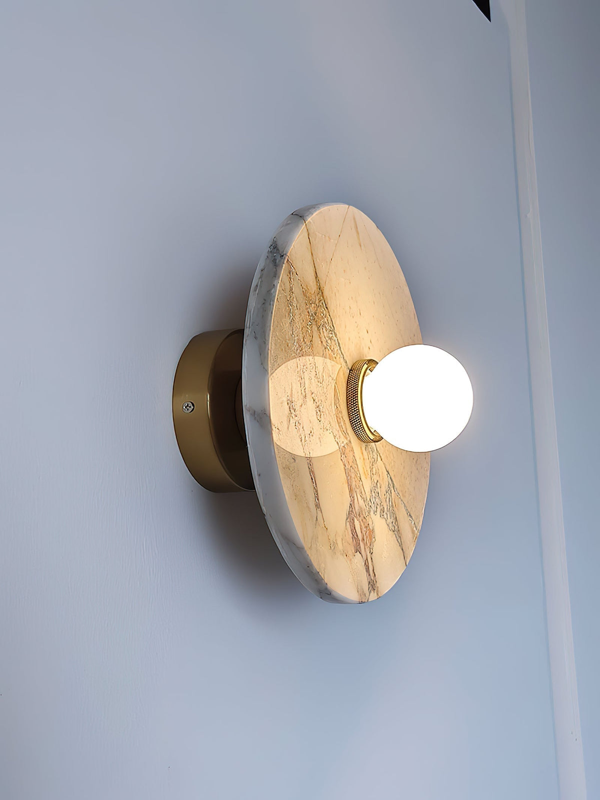 Tinduvyn zeitgenössische minimalistische Wandleuchte aus Marmor in Bvlgari-Lila