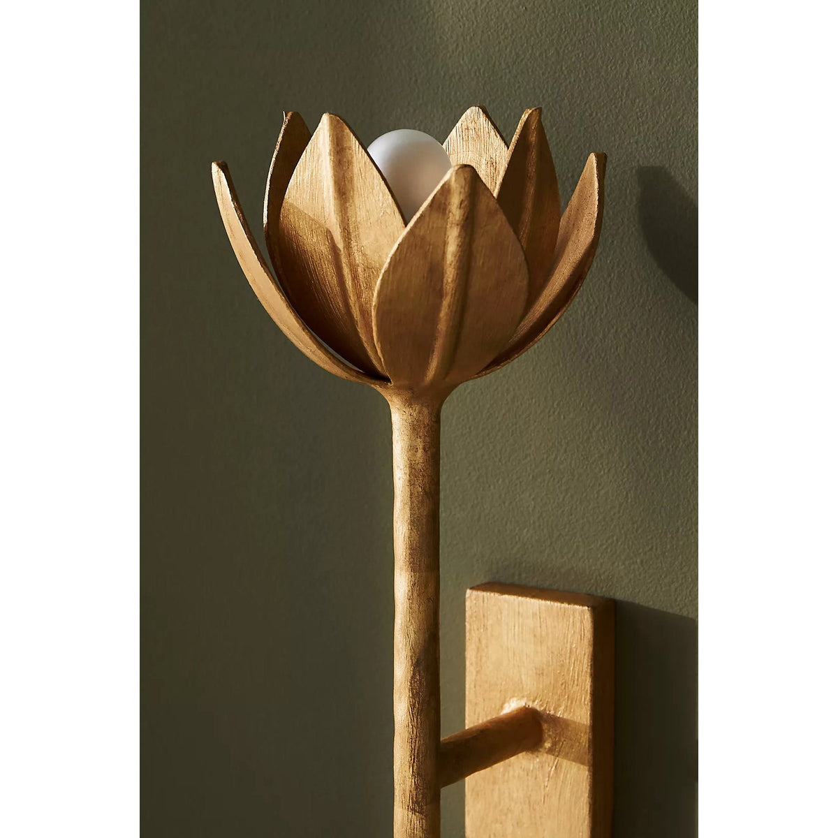 Clira Messing Lotus-Blüte Wandleuchte
