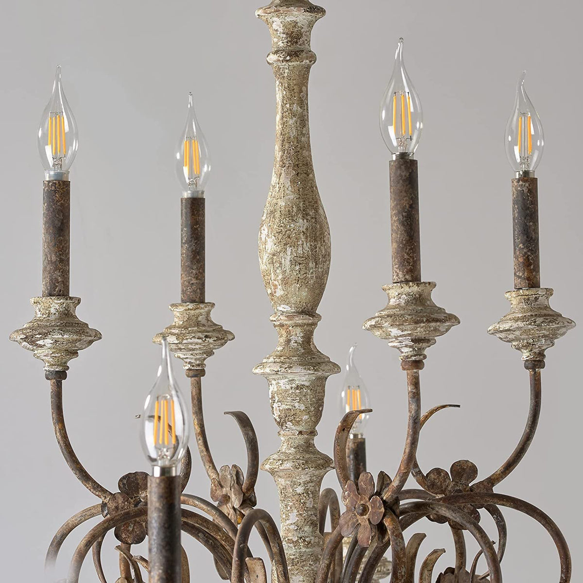 Waegnuvyn Kronleuchter im traditionellen Kerzenstil aus Metall