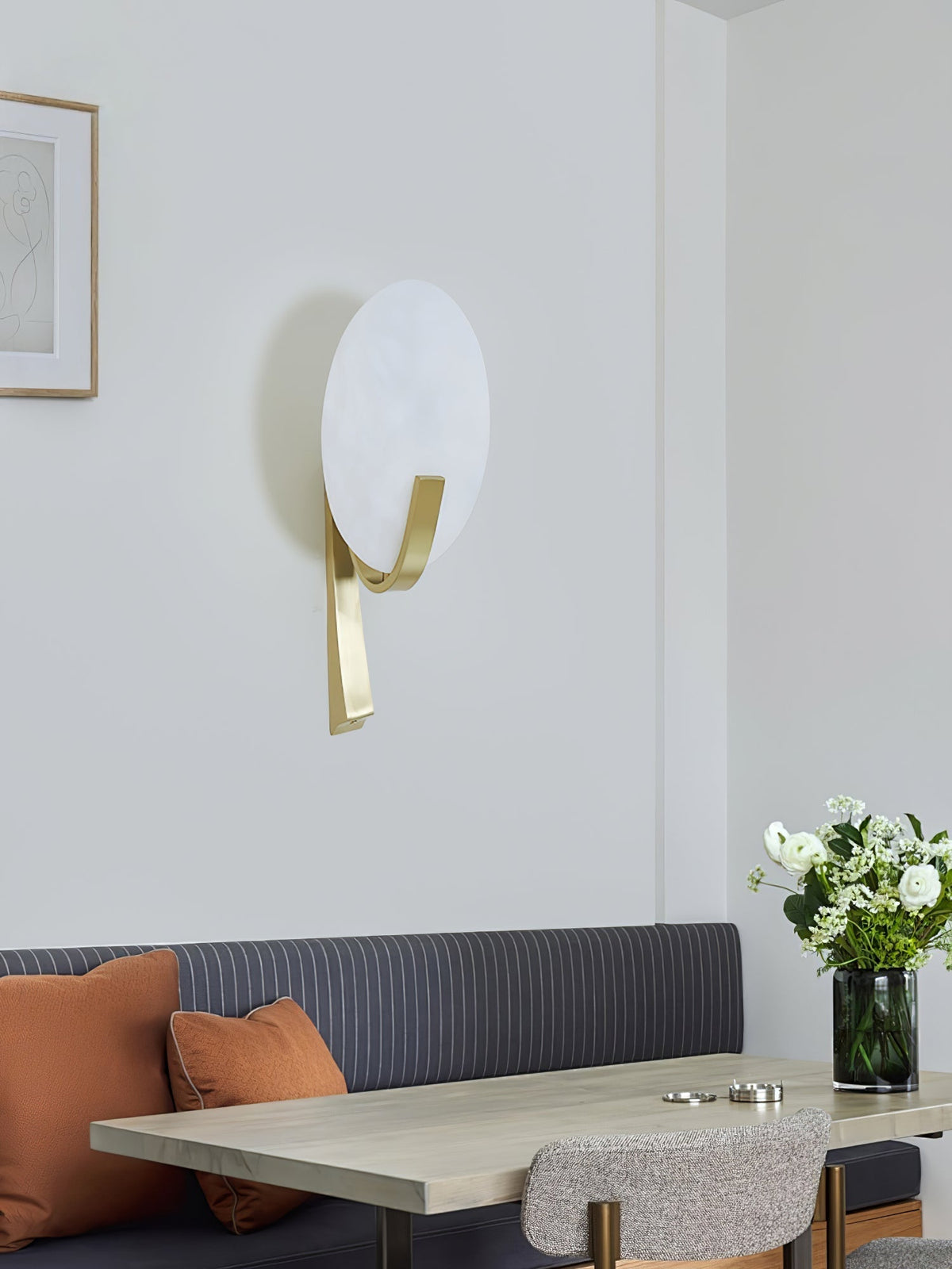 Nivaeria moderne Wandleuchte aus Alabaster