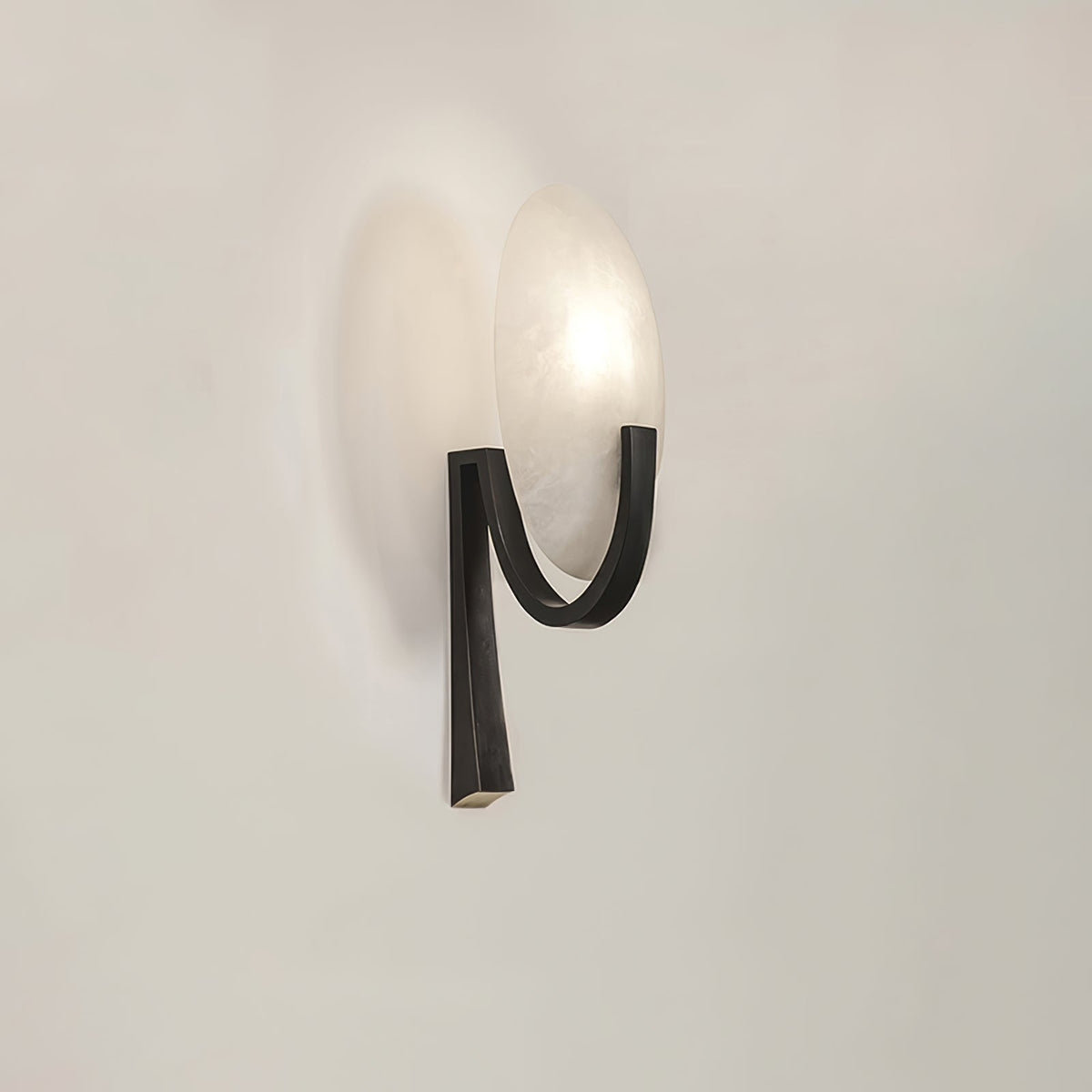 Nivaeria moderne Wandleuchte aus Alabaster