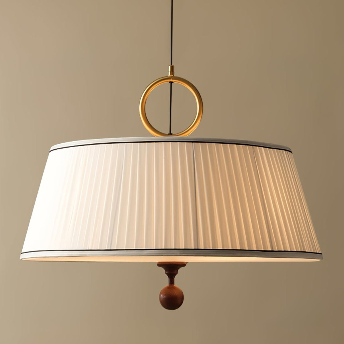 Quvlen traditionelle Pendelleuchte aus natürlichem Holz und Stoff