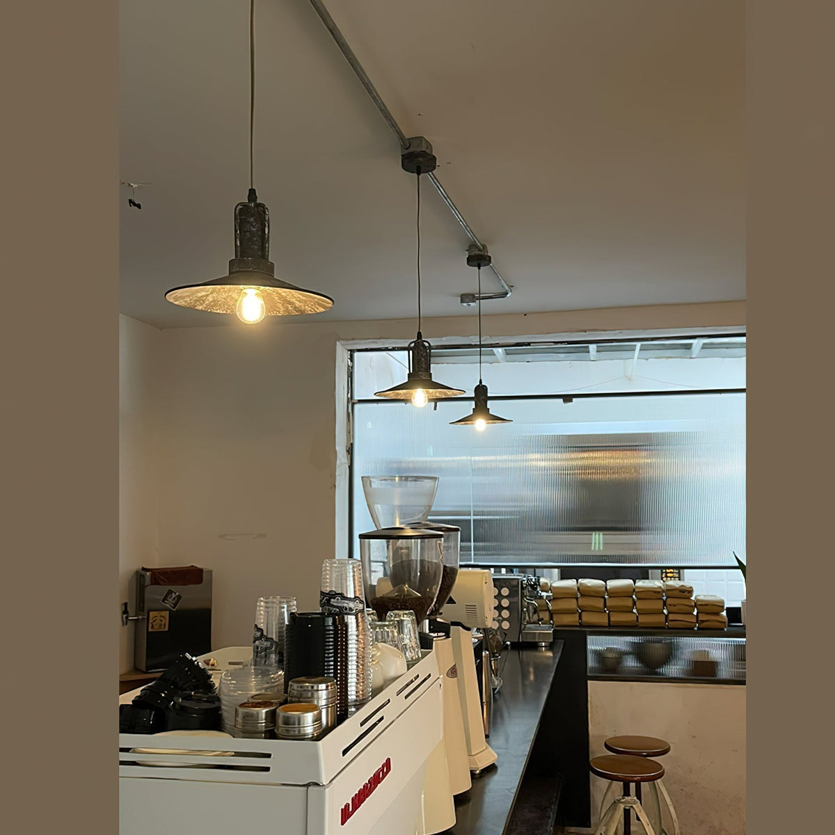 Yrvuvyi moderne minimalistische industrielle Metall-Pendelleuchte