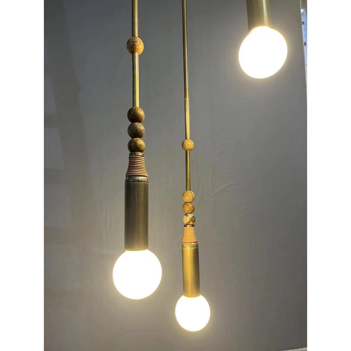Alvuvyn zeitgenössische minimalistische Pendelleuchte aus Marmor