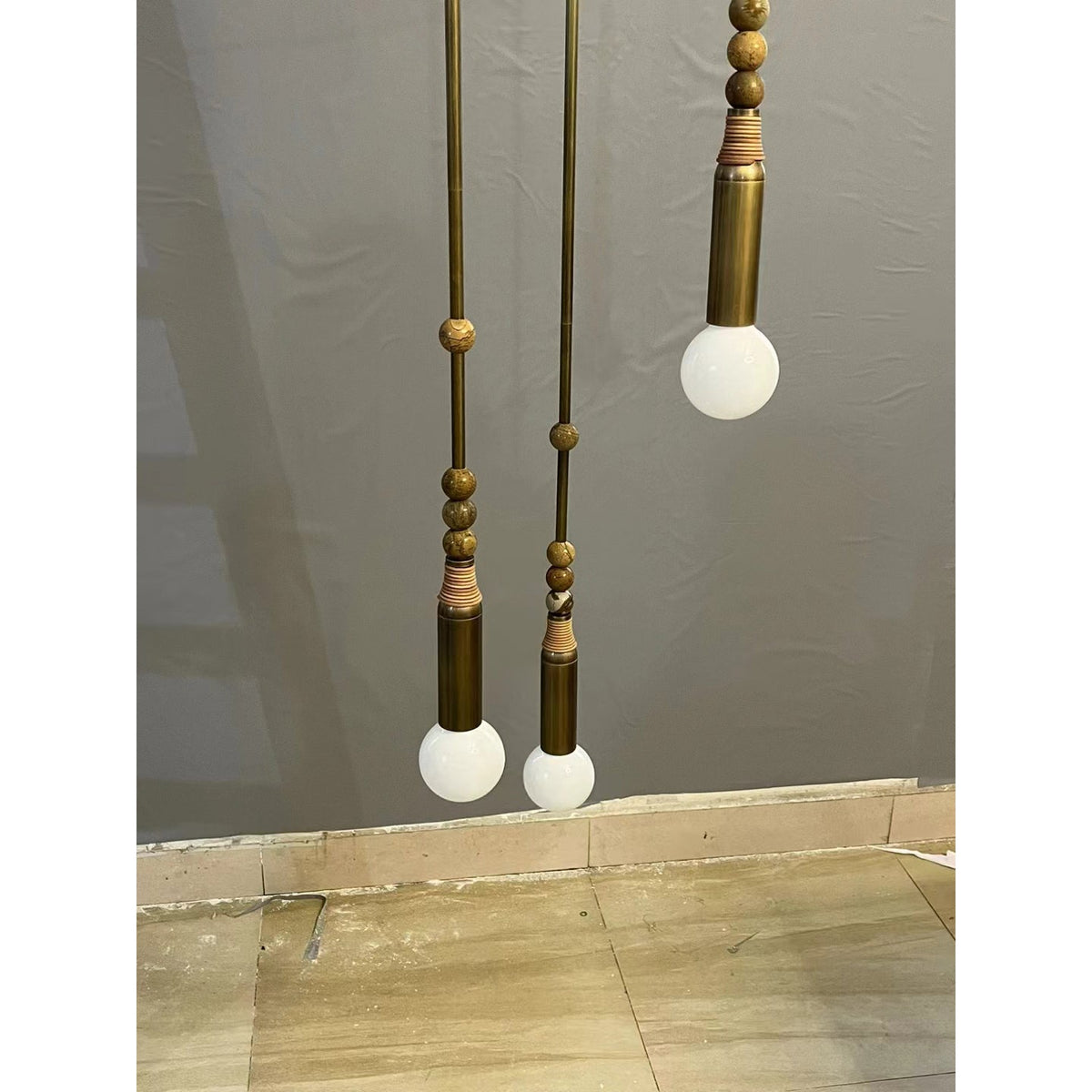 Alvuvyn zeitgenössische minimalistische Pendelleuchte aus Marmor