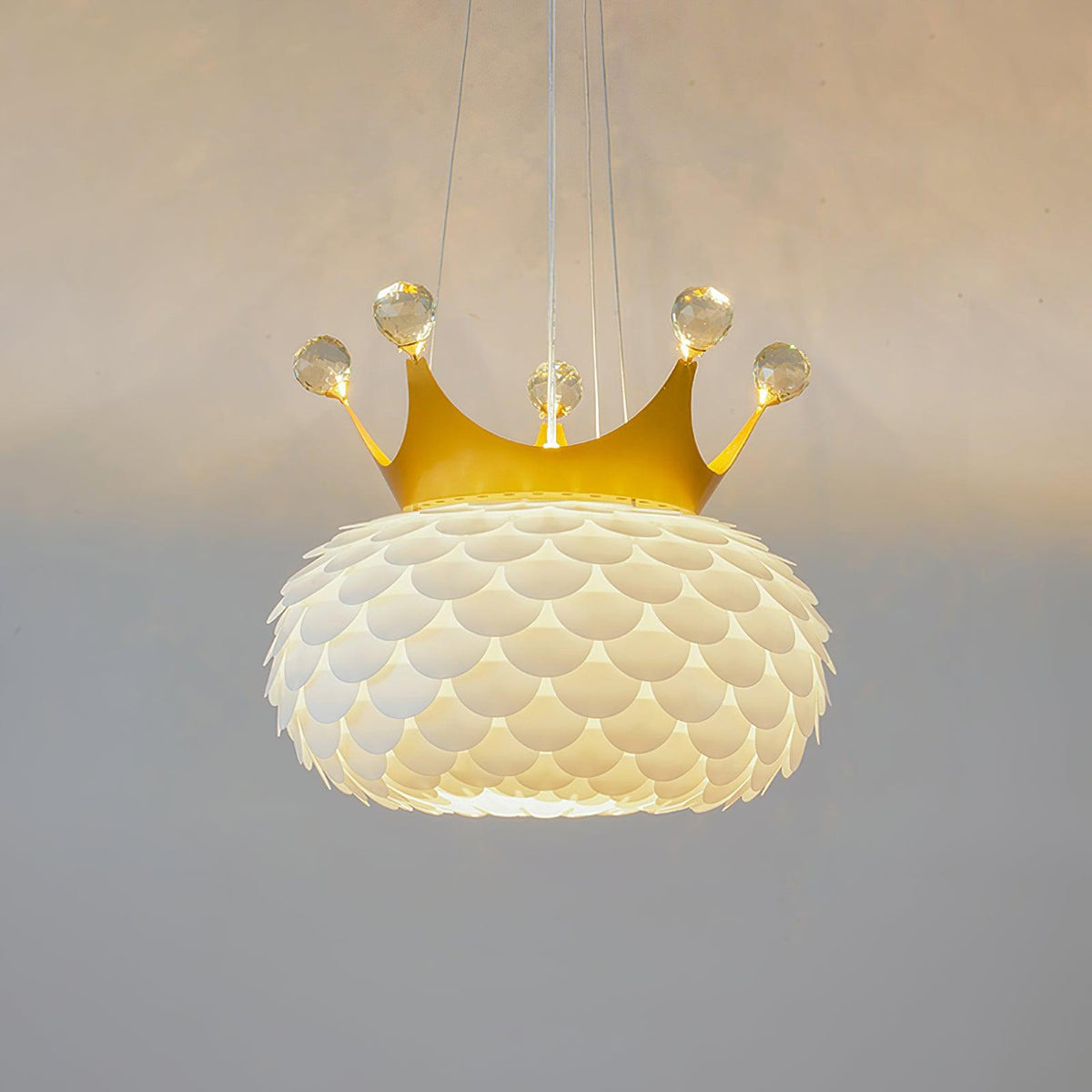 Keloz Pendelleuchte Acryl geschwungene Krone whimsisch
