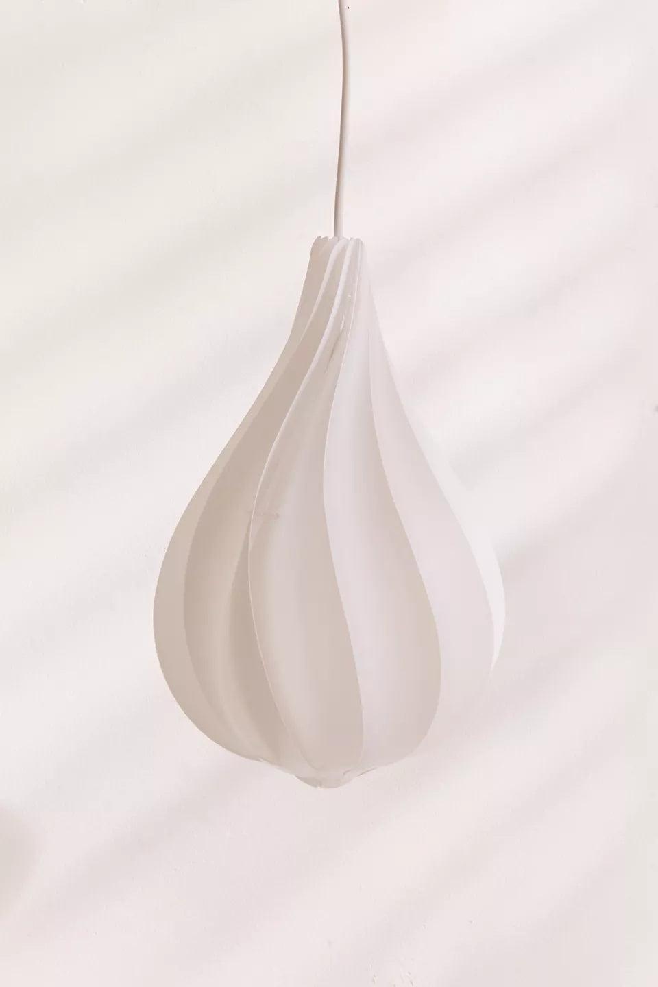 Ersoran zeitgenössische minimalistische Pendelleuchte aus Kunststoff im nordischen Stil