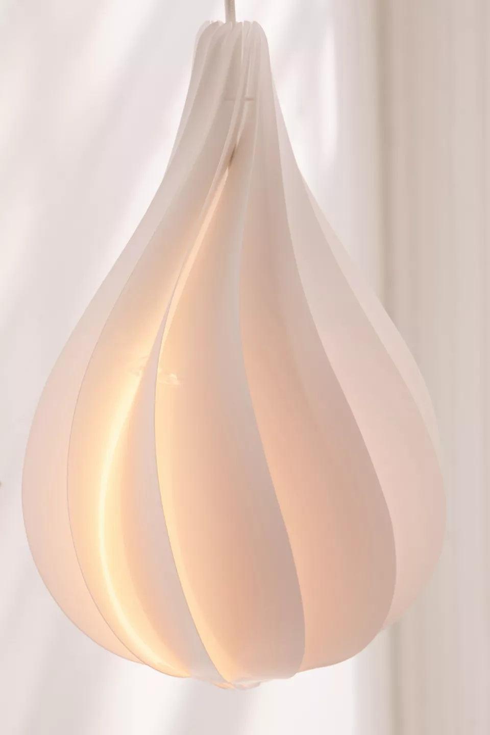 Ersoran zeitgenössische minimalistische Pendelleuchte aus Kunststoff im nordischen Stil