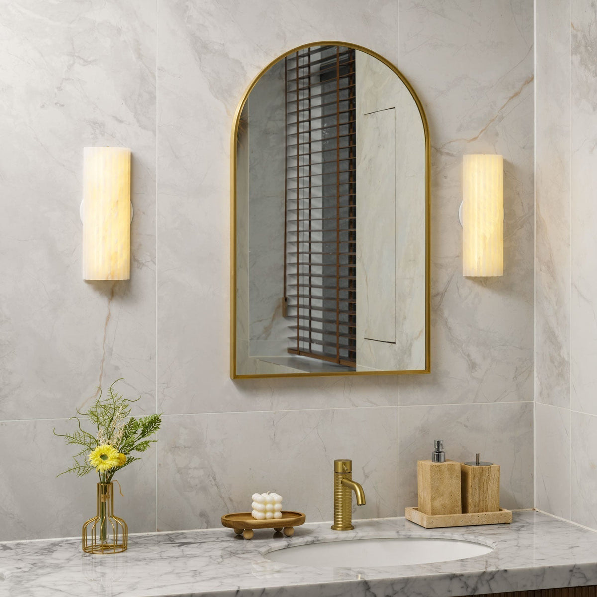 Orvian Wandleuchte Alabaster minimalistisch