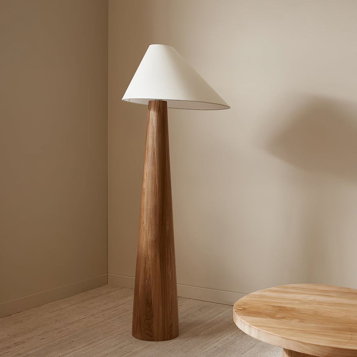 Pinnacle Minimalistische Stehleuchte aus Holz